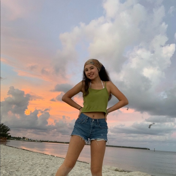 Meet your Posher, Alexandra - Picture 1 of 1